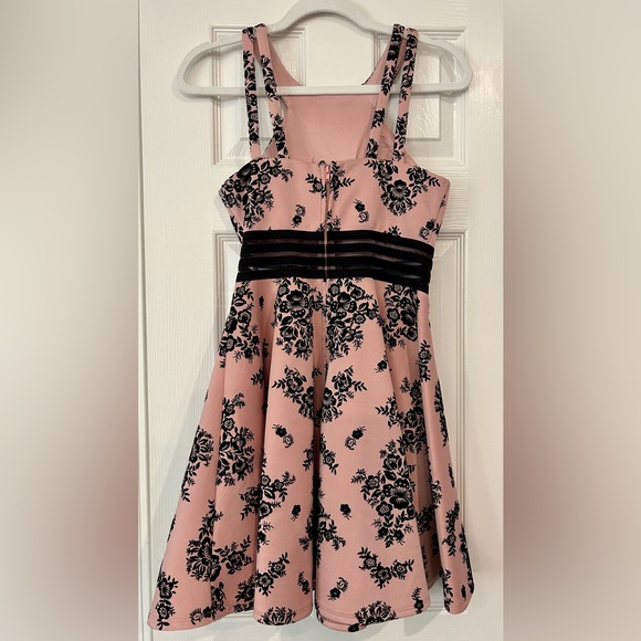 Blush and Black Floral Dress - Junior size 3 - Picture 3 of 9